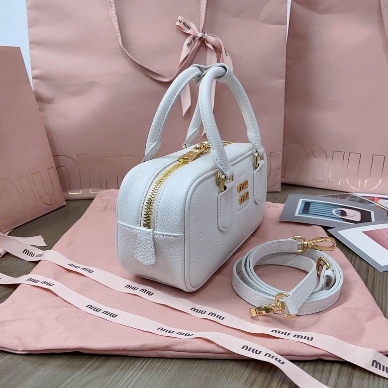 5BB142 22X10.5X7.5cm SF 3色 20