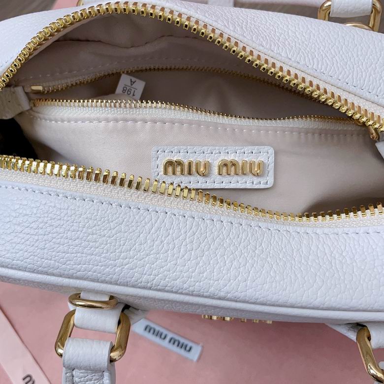 5BB142 22X10.5X7.5cm SF 3色 27