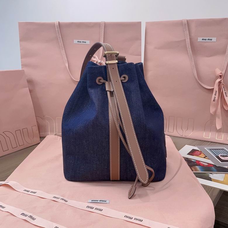 5BE089 23X29X17cm SF 3