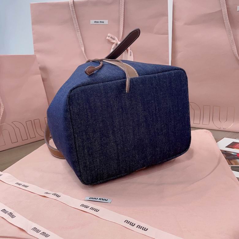 5BE089 23X29X17cm SF 5