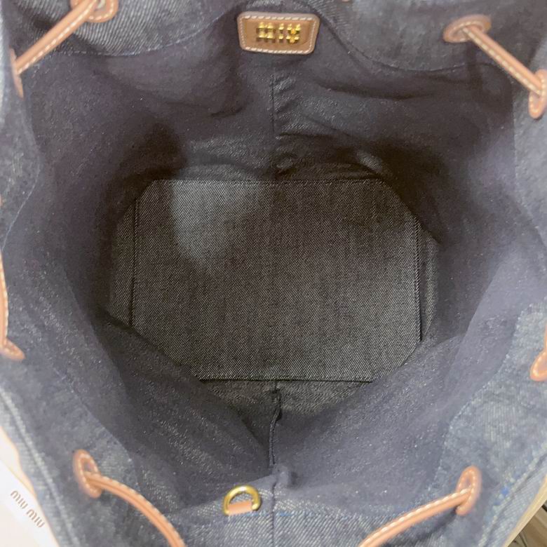 5BE089 23X29X17cm SF 8