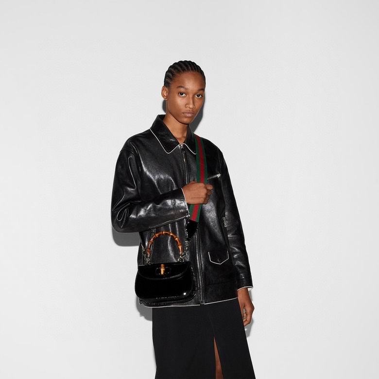 675797 15X21X7cm MP 5