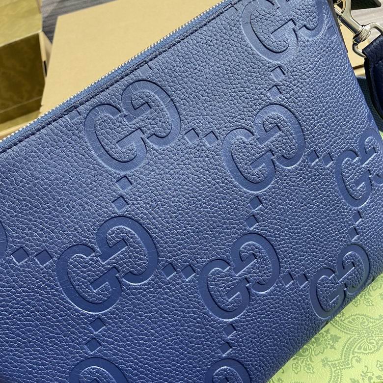 696009 31X25X5cm MP 7