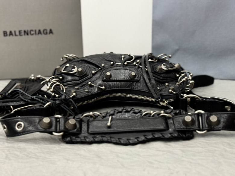 701 26X16X9.9cm GY 3