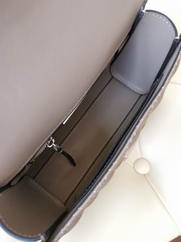 755 27X18X8.3cm 21X13.5X6.5cm TB 12色 68