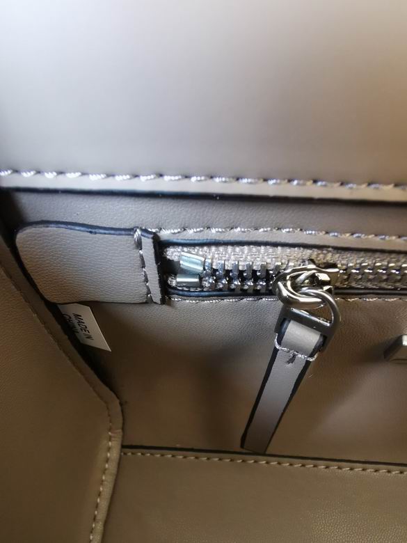 755 27X18X8.3cm 21X13.5X6.5cm TB 12色 70