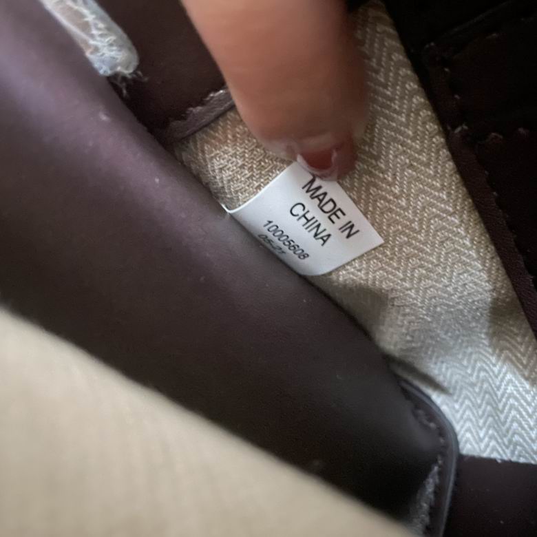 75966 19X16.5X8.5cm TB 8