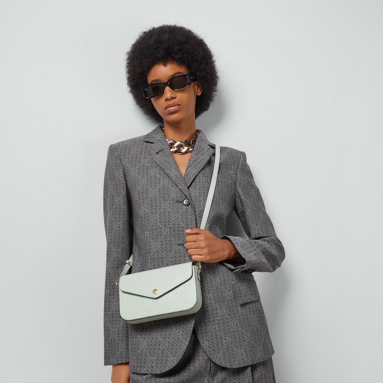 772794 13.5X21X3cm MP 3色 25