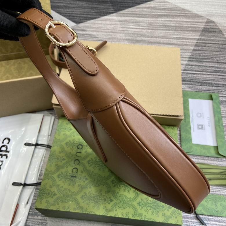 782849 27.5X19X4cm MP 3