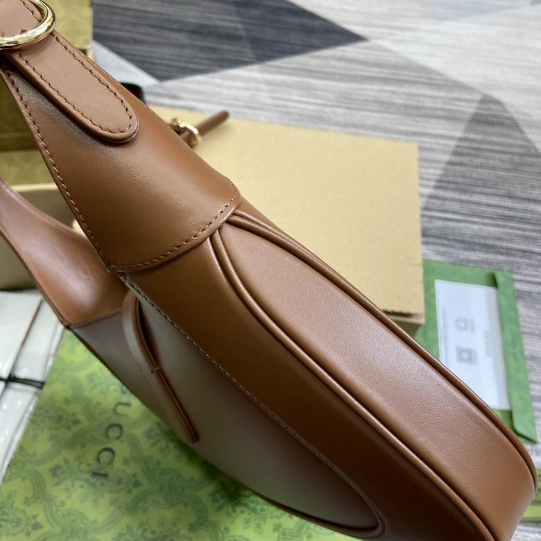 782849 27.5X19X4cm MP 5