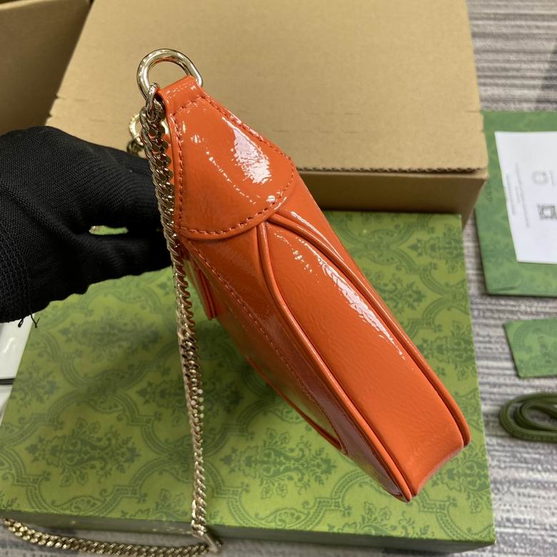 782889 19.5X18X3.5cm MP 3