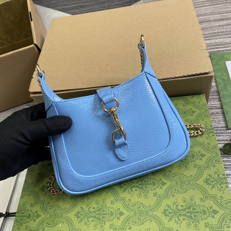 782889 19.5X18X3.5cm MP 4