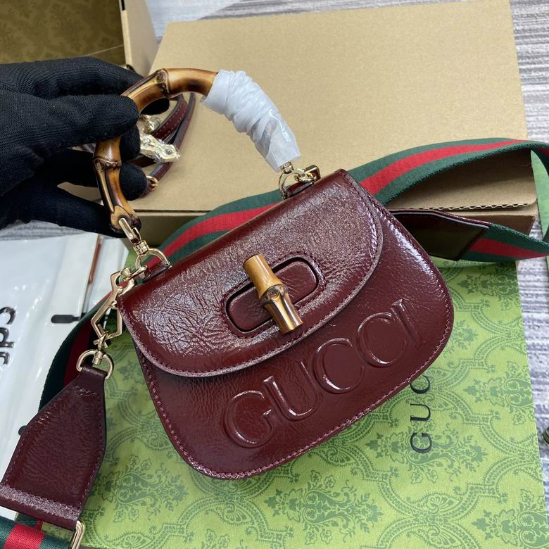 786482 17X12X7.5cm MP 4