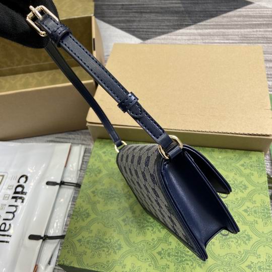 790038 20X10X4cm MP 2色 12