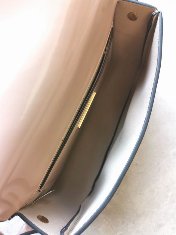 893 15.5X21X6cm TB 5