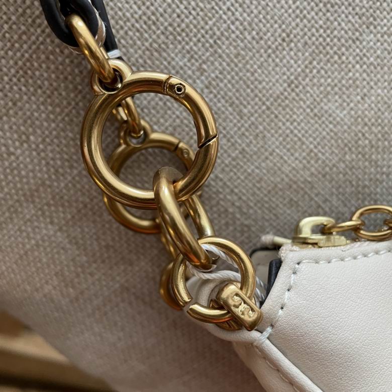 937 27X19X6.5cm TB 4