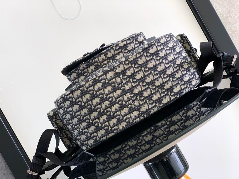 957785 33X47X13.5cm YG 4