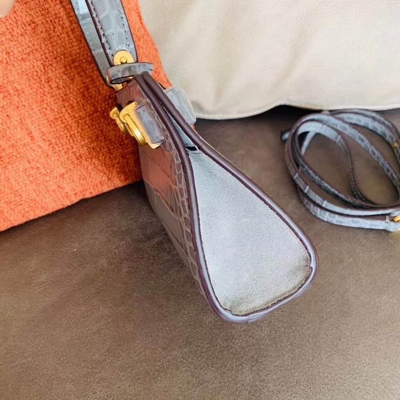 997 20.5X13X5.5cm TB 5色 35