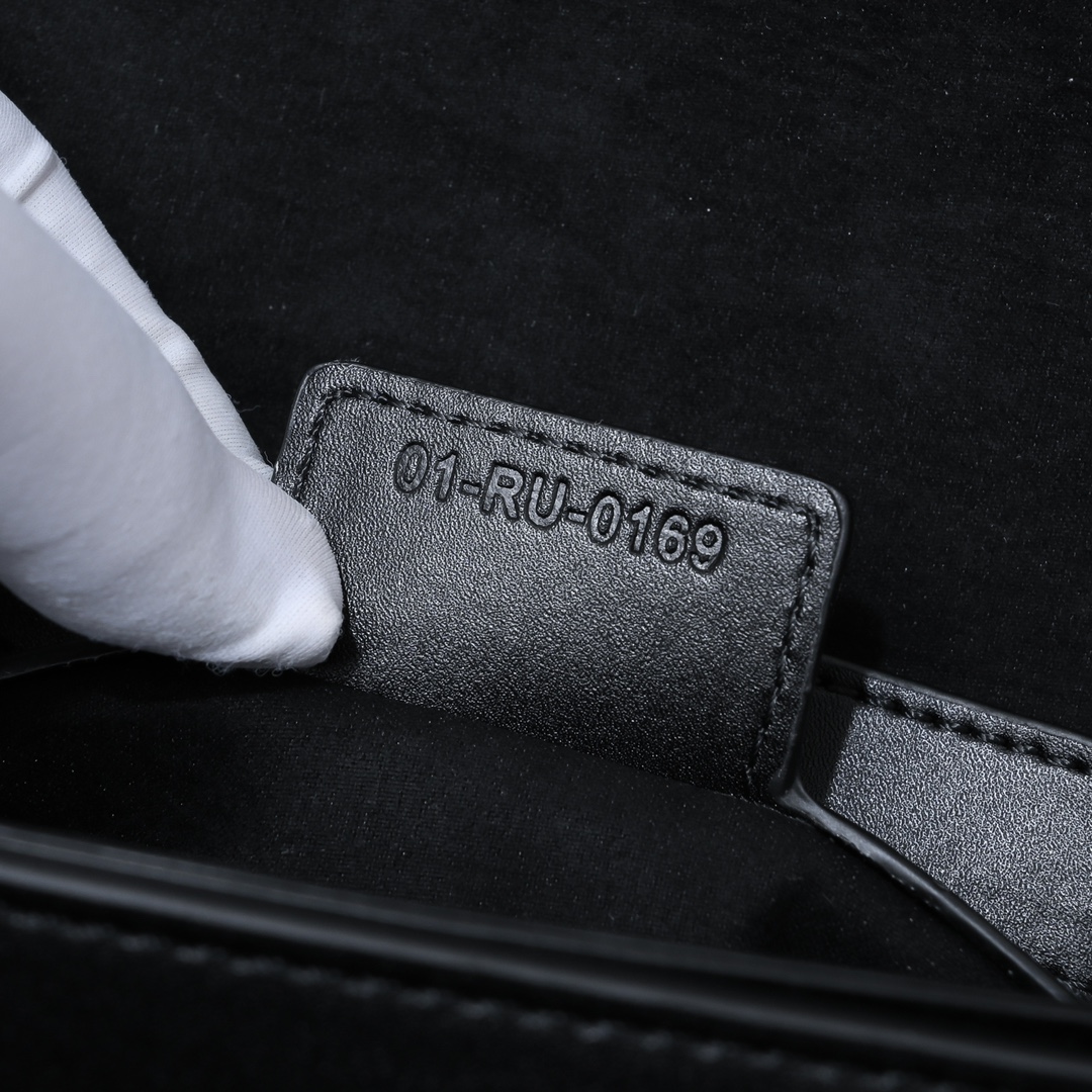 CD 5777 21x6x12cm ww (9)