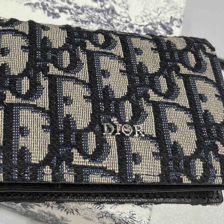 CH137 11X8.5X3cm CC 5