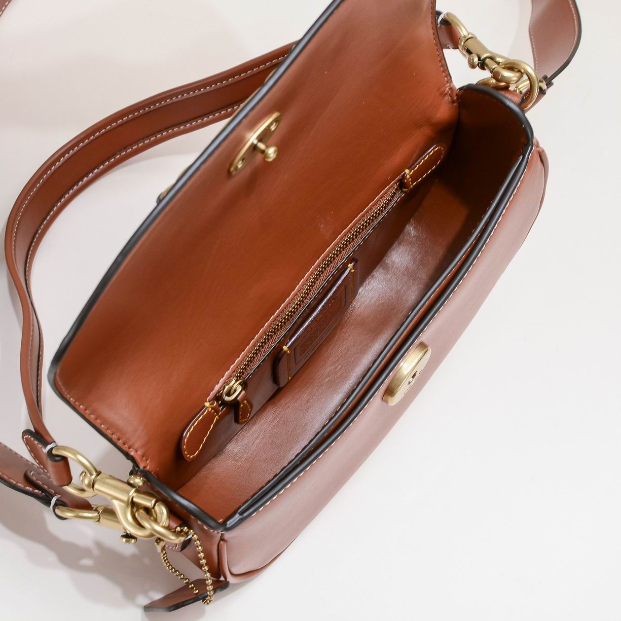 CM702 23X13.5X5cm AZ 8