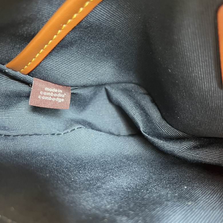 CR679 23.5X16X6.5cm JH 9