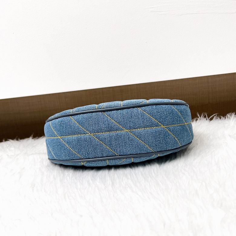 CR679 23X16X6cm AZ 5