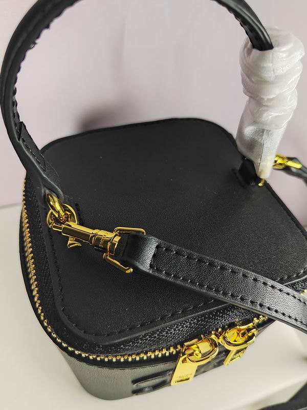 Celine 10J762 9.5x8x9cm zy1_ (17)