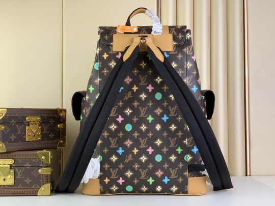 Christopher M25240 38x44x12.5cm gf_3