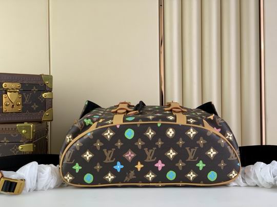 Christopher M25240 38x44x12.5cm gf_4