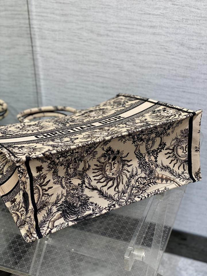 Dior 1286 41x35x18cm wz1_7