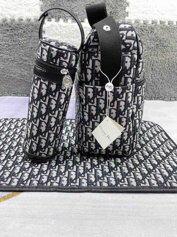 Dior 42x30x15cm CX1 (4)