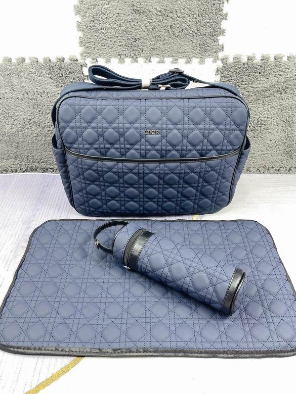 Dior 42x32x15cm CX 2 (2)