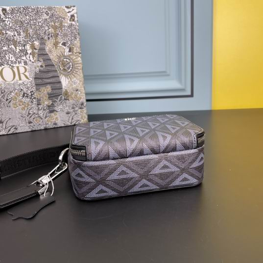 Dior 7017 17x12.5x5cm ww (12)