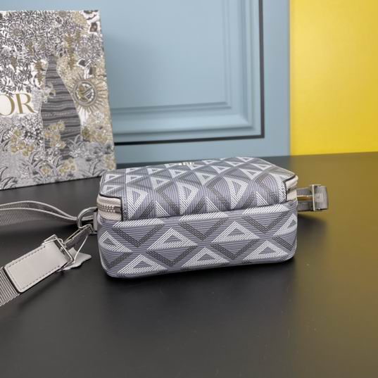 Dior 7017 17x12.5x5cm ww (5)