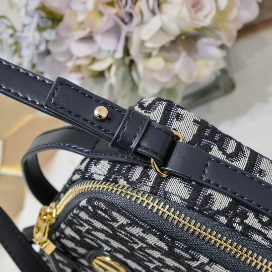 Dior 9933 19x5x14cm ww (3)