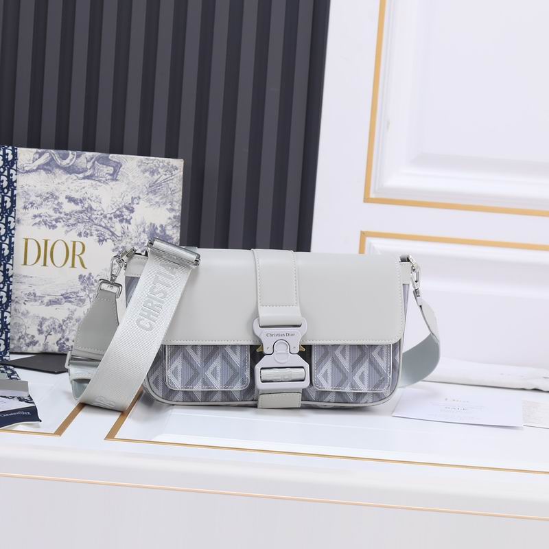 Dior Hit the Road 9944 27x17x9cm ww (2)