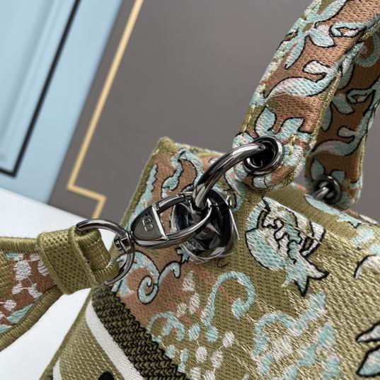 Dior Lady M8002浅金 24x20x11cm ww (5)