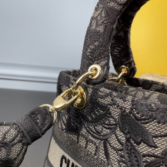 Dior Lady M8002 24x20x11cm ww (14)