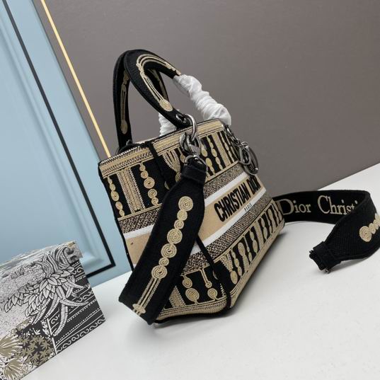 Dior Lady M8002 24x20x11cm ww1 (3)