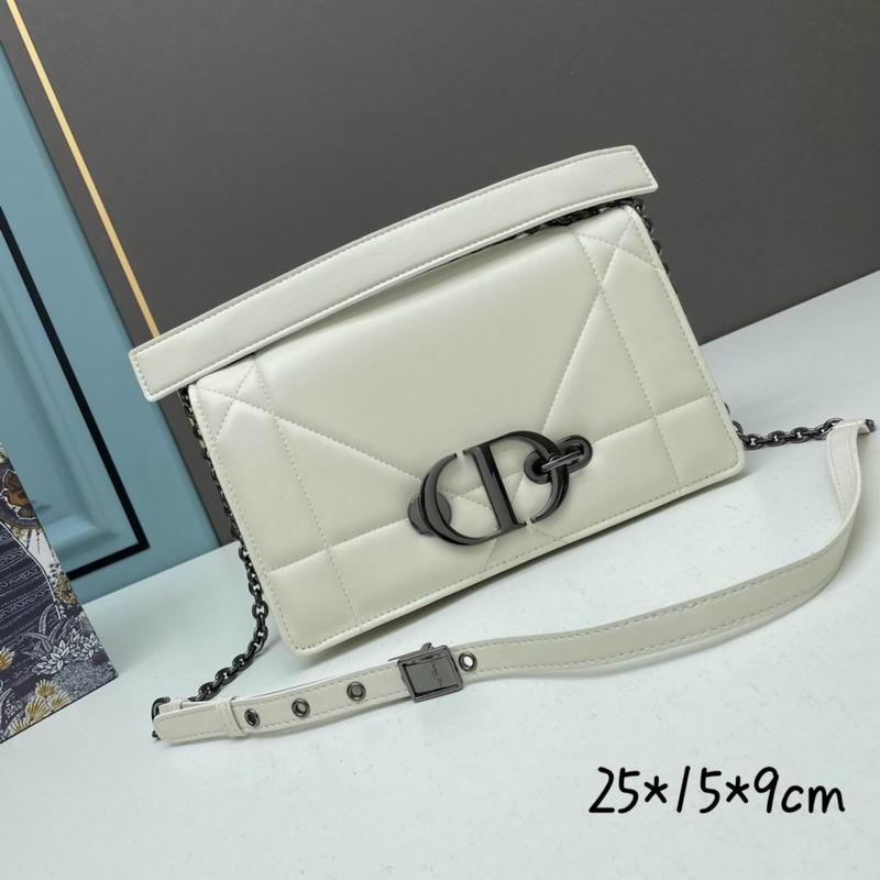 Dior Montaigne 9215 25x15x9cm ww (1)