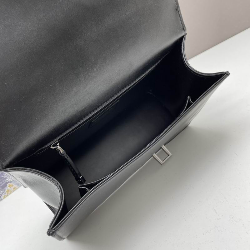 Dior Montaigne 9215 25x15x9cm ww (16)