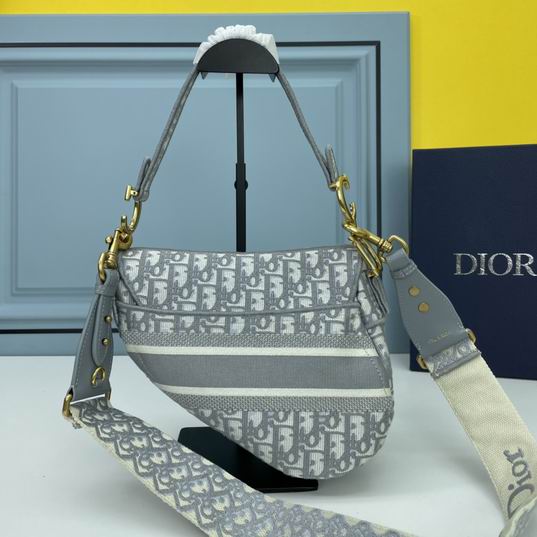 Dior saddle 8003 25.5x20x6.5cm ww (2)