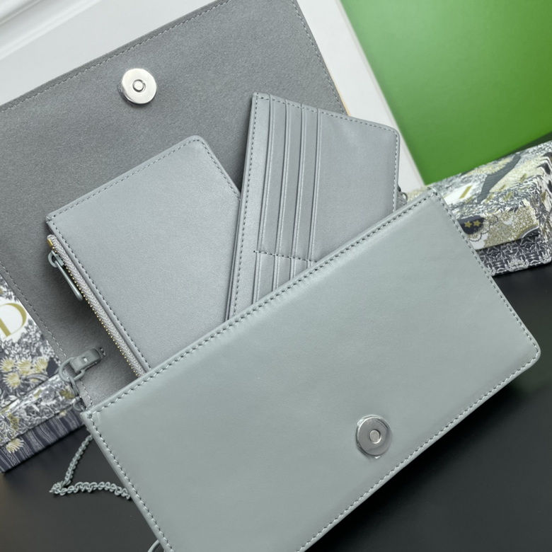 Diorcaropouch 1228 YW (38)