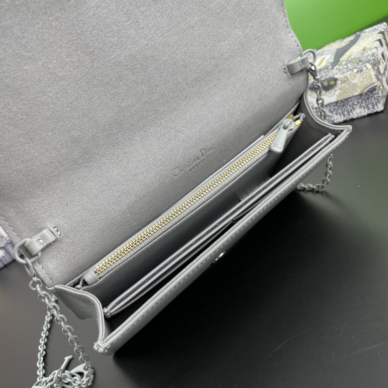 Diorcaropouch 1228 YW (39)