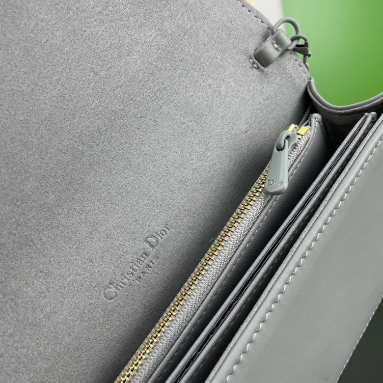 Diorcaropouch 1228 YW (40)