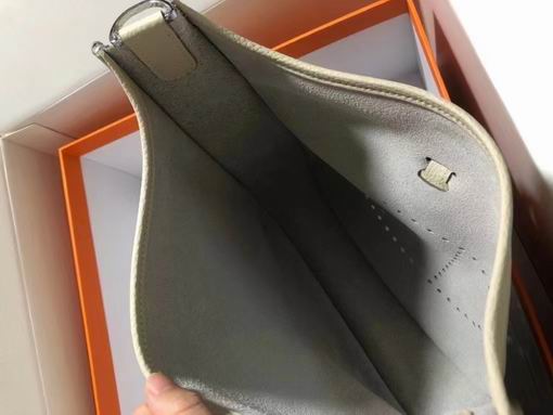 Evelyne 28x30x9cm am 02 (11)