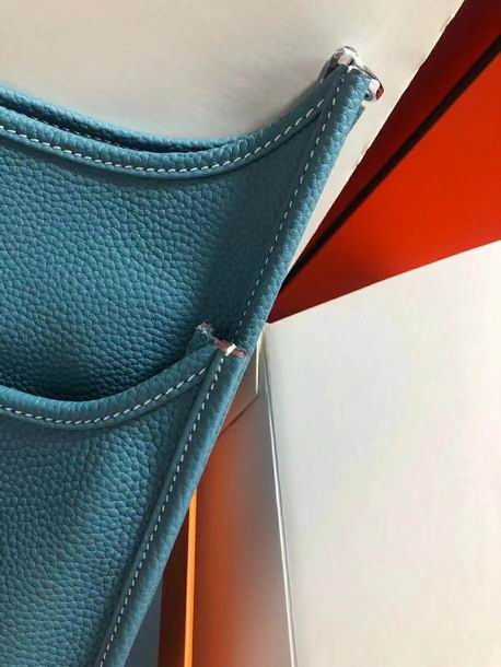 Evelyne 28x30x9cm am 02 (7)