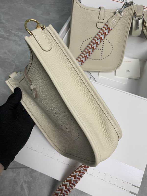 Evelyne mini Togo am 01 (12)