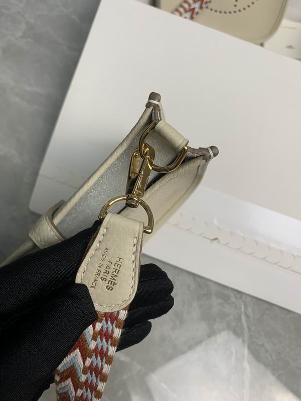 Evelyne mini Togo am 01 (14)